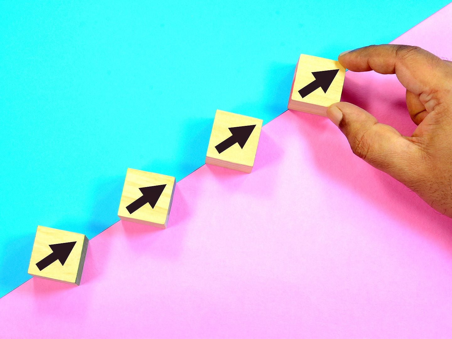 Bitcoin reclaims $69,000 as ceasefire talks surface and crypto shorts get squeezed