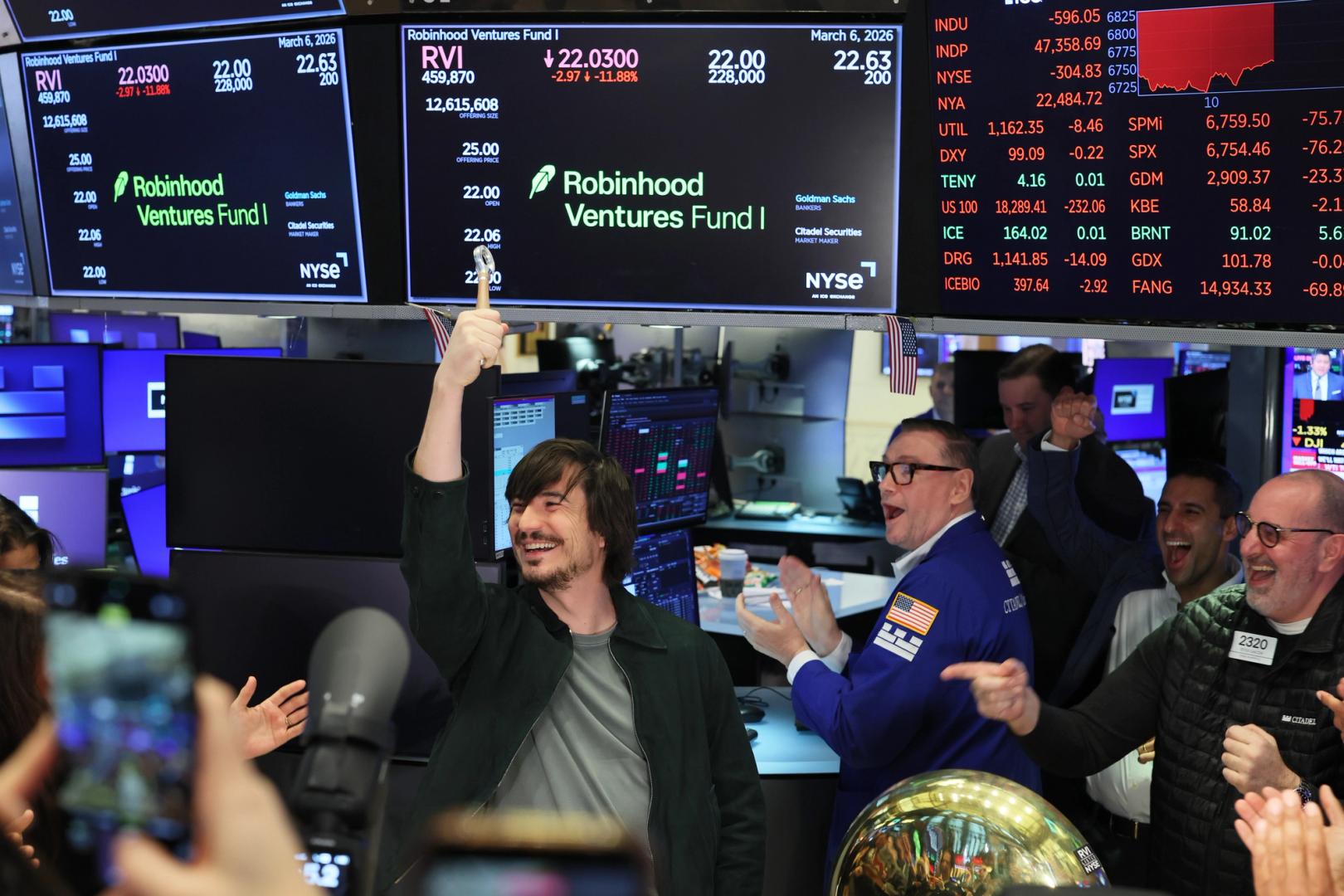 Inside Robinhood’s high-stakes bet to onboard millions of casual users onto decentralized finance