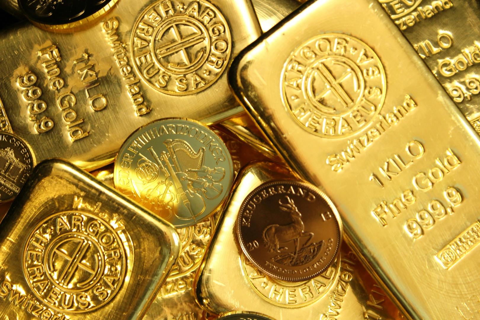 Bitcoin is outperforming stocks and correlating with gold just when it matters most