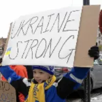 Hold Strong Ukraine Logo