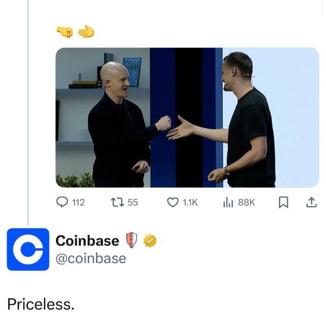 PRICELESS  Trend Logo